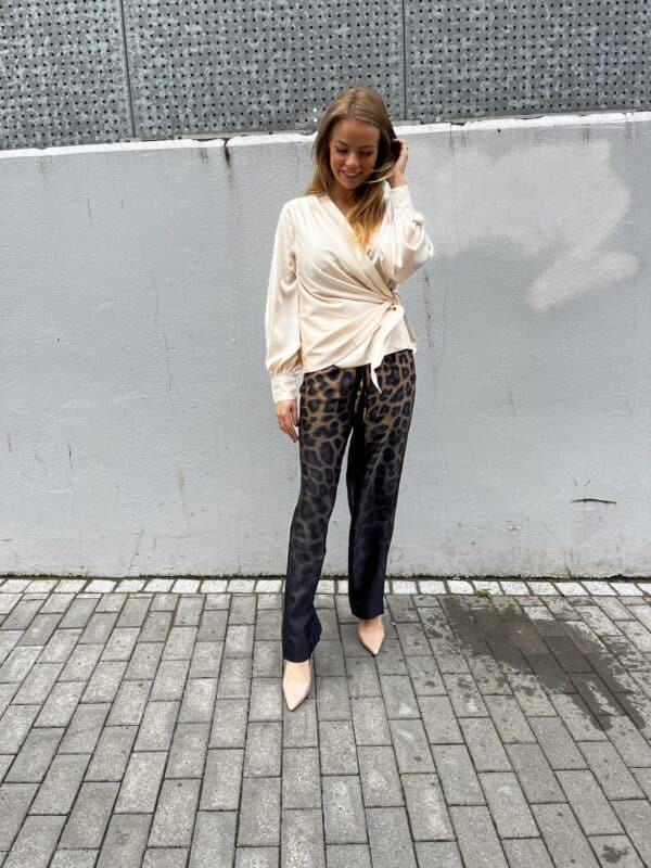 Karmamia Cph Ines Blouse Ivory - Billede 2